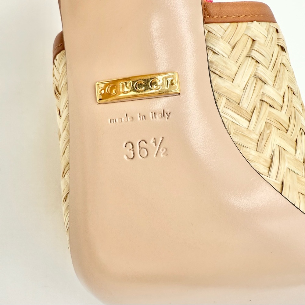 Gucci Tan Raffia Floral Slip-On Heeled Mules - Picture 13 of 13